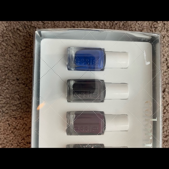 NWB Essie mini polish - Picture 4 of 5